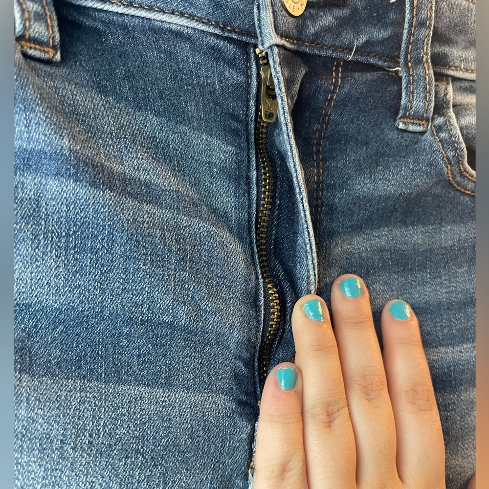 AMERICAN EAGLE HOGH RISE RIPPED JEGGINGS - Picture 2 of 9